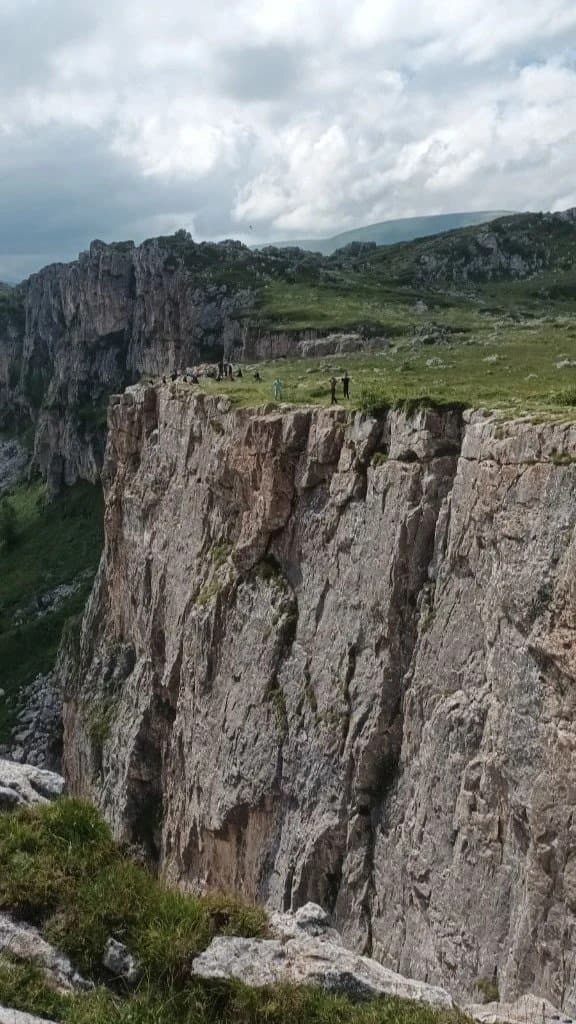 Каменное море: застывший шторм в горах - фото 3